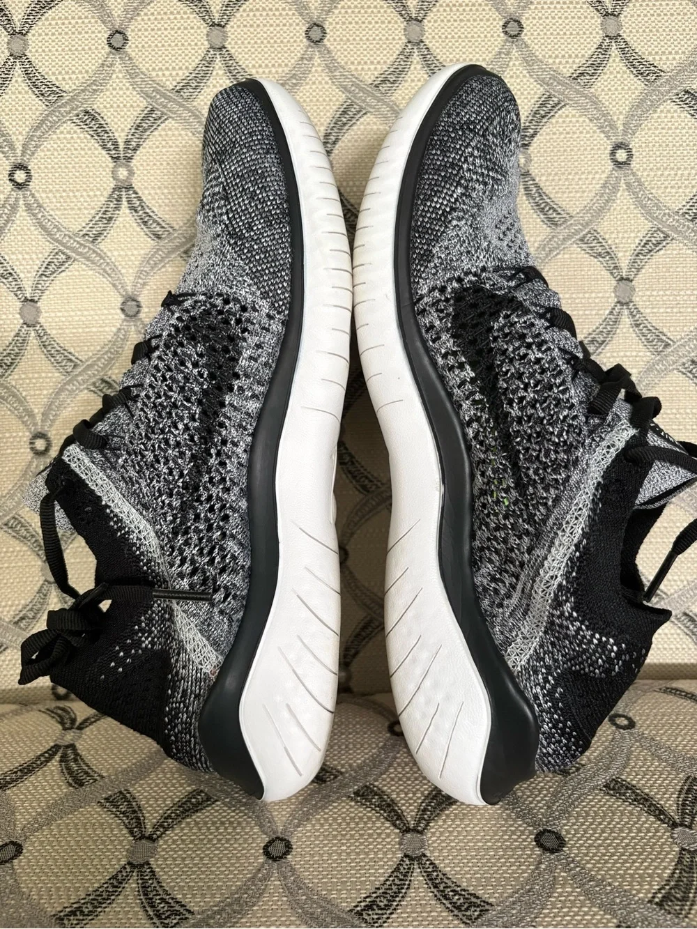 Mens 8 Nike Free RN Flyknit White Black Oreo Running Shoes Sneakers 942838-101
